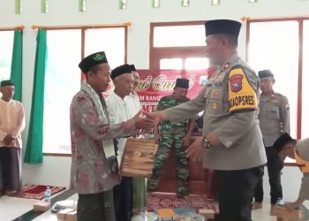 Jumat Curhat, Polres Nganjuk Ajak Jamaah Al – Muttaqin Ciptakan Pemilu 2024 Damai, Aman dan Sejuk