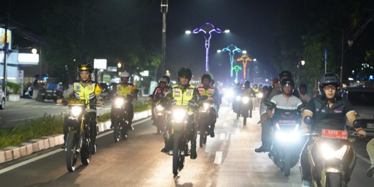Harkamtibmas Jelang Pemilu 2024, Polres Mojokerto Kota Patroli Skala Besar