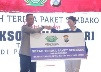 Polda Jatim Terima Paket Sembako dari Budha Tzu Chi untuk Disalurkan Kepada Masyarakat