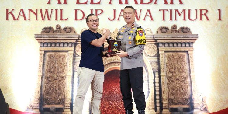 Kapolda Jatim Ajak Masyarakat Gelorakan Pemilu 2024 Damai dan Sukses