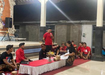 Caleg PDI Perjuangan Eka Putra Nurcahyadi Kompak Didukung Warga Banjar Adat Pengembungan Dan Menangkan Ganjar – Mahfud
