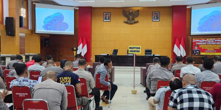 Ratusan PersonIl Polres Blitar Kota Ikuti Tes Psikologi Pemetaan Jabatan dan Pemakaian Senpi