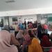 868 Wàrga Kebonsari Menerima bantuan Beras10kg bertempat di Kelurahan Kebonsari.