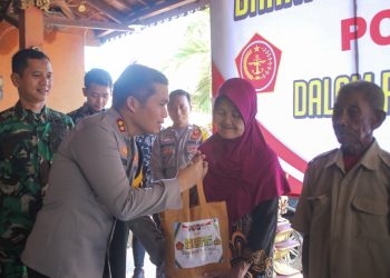 Polres Nganjuk bersama Kodim 0810/Nganjuk Gelar Bansos dan Pengobatan Gratis bagi Warga Desa Sidokare