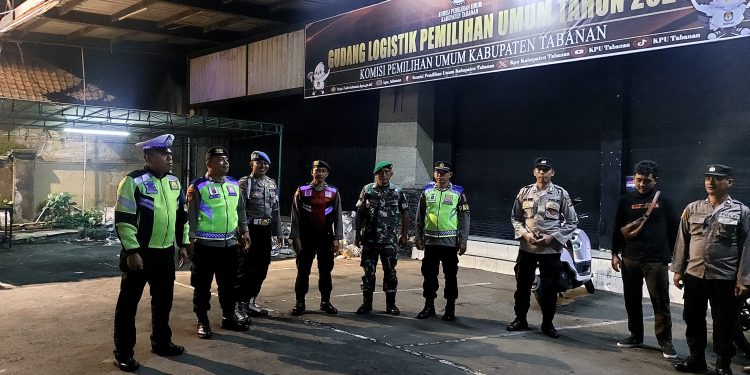 Mendekati Hari Pencoblosan, Polres Tabanan Intensifkan Patroli Blue Light Patrol Gabungan Tiga Pilar