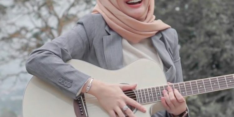 Lagu Terbaru Elshinta Chornelia Virosa Warouw Yang Berjudul “Bukan Untukku