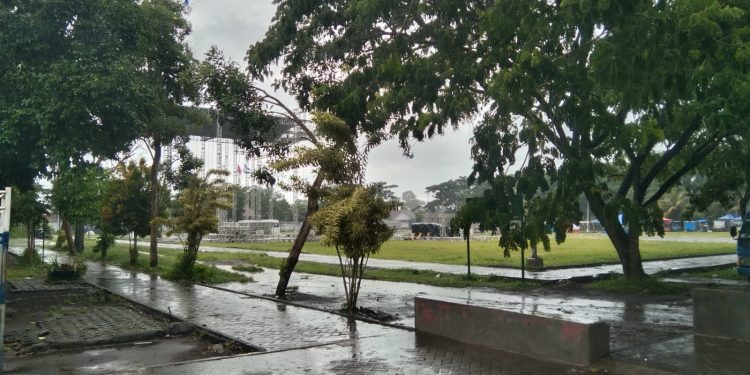 Kampanye Akbar PDI Perjuangan,Yang Akan Di Selenggarakan Di RTH Maron, Serasa Tidak Di Dukung Alam.