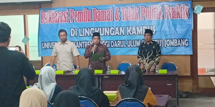 Menjelang Pemilu 2024, Kaprodi Dan Mahasiswa Poltekkes Kemenkes Malang Kampus 3 Blitar Gelar Deklarasi Pemilu Damai