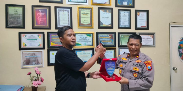 Luar Biasa ! Kompol Mukhlason Kembali Terima Piagam Penghargaan Sebagai Bentuk Apresiasi Positif