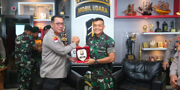 GIAT KUNJUNGAN KERJA KAPOLDA KEPRI KE MAKO YON MARINIR 10 SBY, YONIF RAIDER 136 DAN MAKO SATBRIMOB POLDA KEPRI