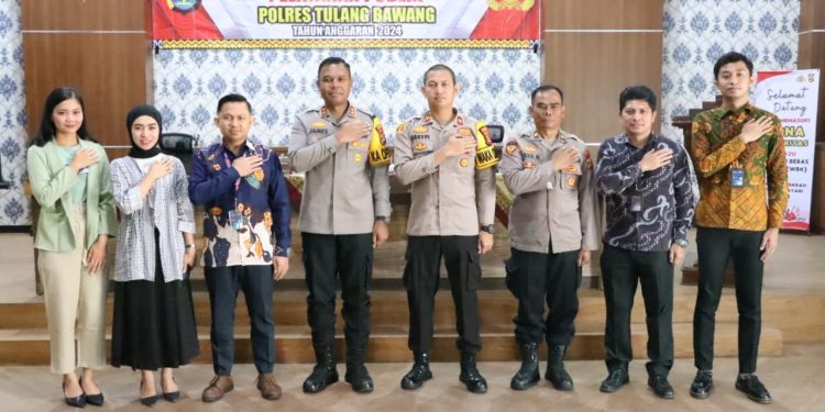 Kapolres Tulang Bawang Motivasi Personelnya Pada Pelatihan Peningkatan Yanlik