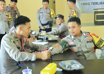 Jelang Pemilu, Personel Polres Tulang Bawang Barat di Cek Kesehatan.