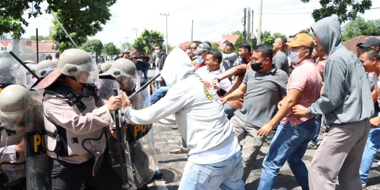 Polres Tulang Bawang Gelar TWG dan Latihan Dalmas di Kantor KPU, Ini Tujuan Utamanya
