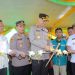 Kapolres Lamongan Serahkan Bantuan Bedah Rumah untuk Warga Desa Latek