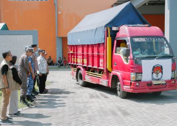 Polres Jombang kawal Distribusi Logistik Pemilu di Jombang