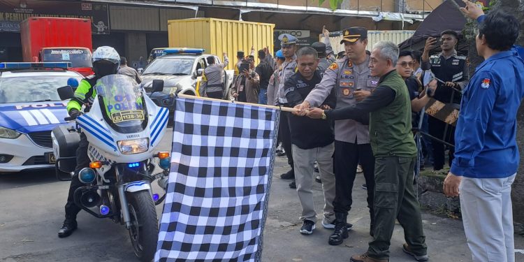 Polres Tabanan Lepas Logistik Pemilu 2024 ke Seluruh Desa “Inilah Pesan Kapolres”