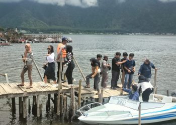 Awal Hari Tenang Pemilu 2024, Kasat Polairud Lakukan Patroli Pesisir dan Berikan Himbauan