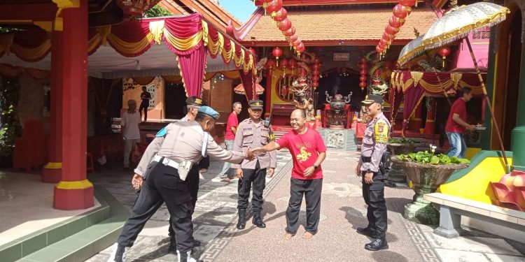 Ajak Warga Sukseskan Pemilu, Polrestabes Surabaya Bersama Apkrindo Sosialisasi Program Maknyos MakBleG