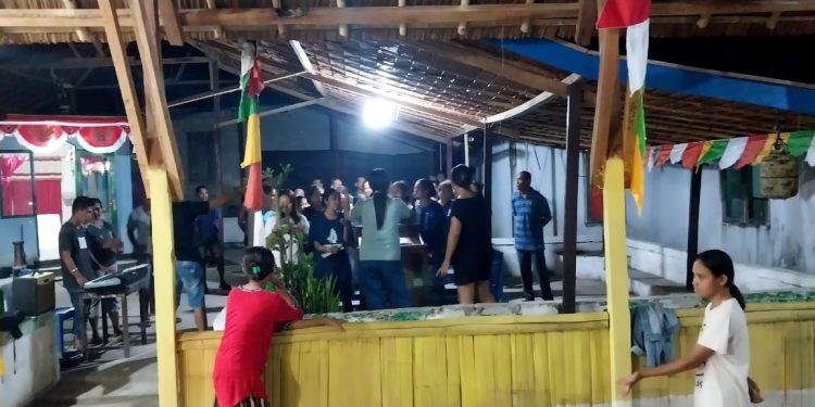 Umat Katolik Stasi St.Petrus Paulus Alusi Batjasi Siap Terima Kehadiran Kristus Raja Semesta Alam”