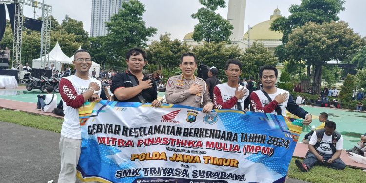 SMK TRIYASA SURABAYA Mengikuti Kegiatan Gebyar Keselamatan Lalu Lintas 2024 yang Diadakan Atas Kerjasama Polda Jatim dan MPM Honda