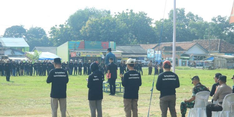 Kapolres Tulang Bawang Barat Hadiri Apel Siaga Pengawasan Masa Tenang Pemilu 2024.