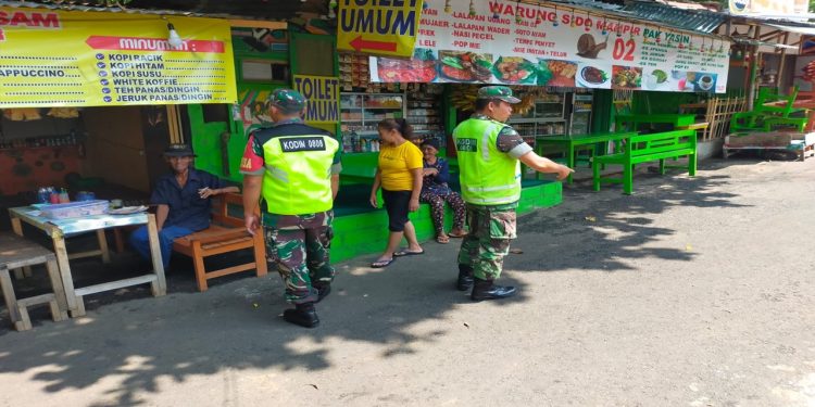 Pastikan Wilayah Aman Selama Masa Tenang Jelang Pemilu 2024, Anggota Koramil Jajaran Kodim 0808/Blitar Tingkatkan Pengamanan