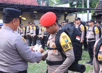 Polres Blitar Kota Menggelar Apel Kesiapan Personil Pam TPS Dilanjutkan Pemeriksaan Kesehatan