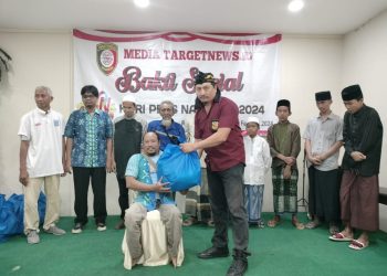 Pimpinan Redaksi Media TargetNews.Id Adakan Baksos di Hari Pers Nasional