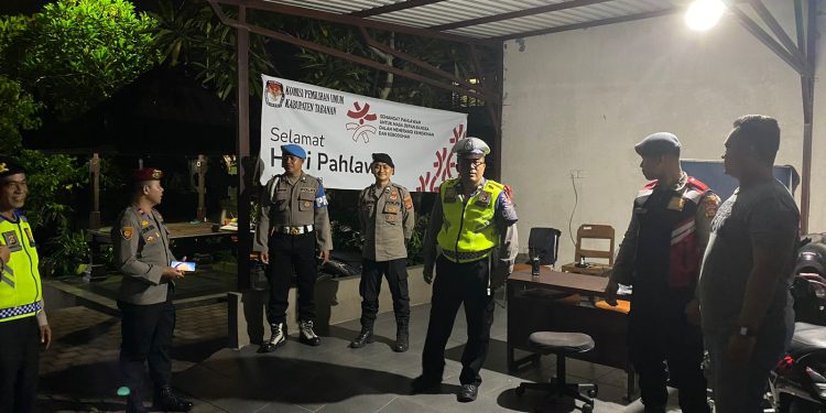 Antisipasi Kamtibmas Malam Hari, Polres Tabanan Laksanakan Blue Light Patrol dan Giat Yustisi Gabungan Tiga Pilar
