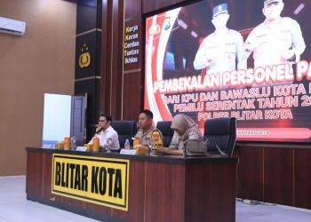 Polres Blitar Kota gandeng KPU dan Bawaslu berikan pembekalan personel pengamanan TPS