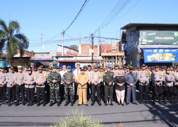 Kapolres Blitar Kota Pimpin Apel Pergeseran Pasukan Pam Tps