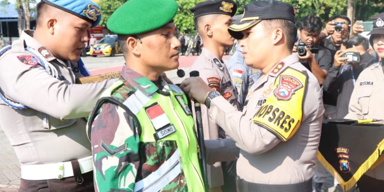 Kapolres Nganjuk Pimpin Apel Pergeseran Pasukan Personel Pam Pungut dan Hitung Suara Pemilu 2024