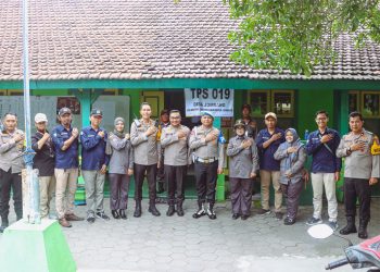 Kapolres Jombang Dampingi Pamatwil dan Asistensi Mabes polri Cek Pengamanan TPS