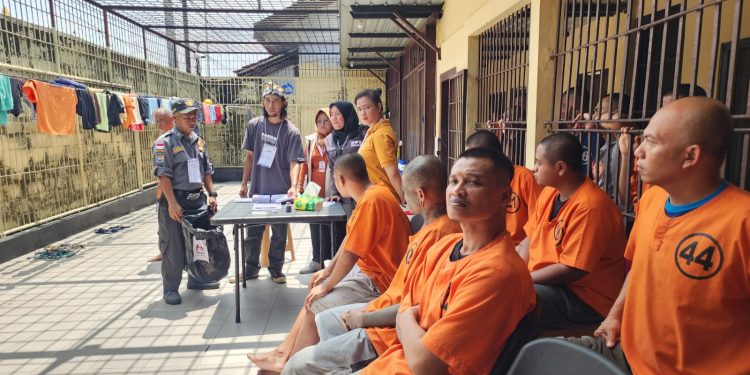 33 Tahanan Rutan Polres Blitar Kota Ikut Memberikan Hak Pilih Pemilu 2024