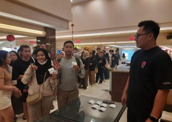 Nyoblos itu Mbois, Milenial Nonton Gratis Pasca Gunakan Hak Pilih di Kota Malang