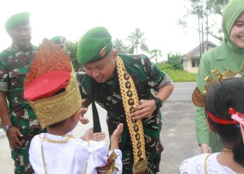 Dandim 0426 Tulang Bawang Gelar Tradisi Penyambutan Calon Dandim Baru