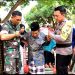 Bupati Apresiasi Kolaborasi TNI – Polri di Situbondo Antar Jemput Lansia Datang ke TPS Demi Gunakan Hak Pilih