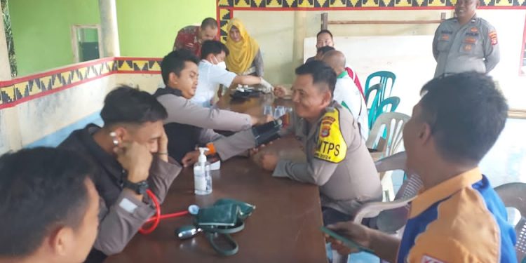 Polres Tulang Bawang Barat lakukan pemeriksaan kesehatan kepada Petugas Pam TPS, PPK, PPS dan KPPS.