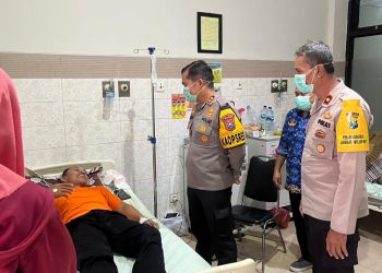 Kapolres Nganjuk Kunjungi Petugas PKD dan KPPS yang Dirawat Pasca Pemungutan dan Penghitungan Suara