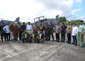 KAPOLDA KEPRI HADIRI PENGGELARAN OPEN BASE DAN STATIC SHOW HAWK 200 LANUD RHF TANJUNGPINANG