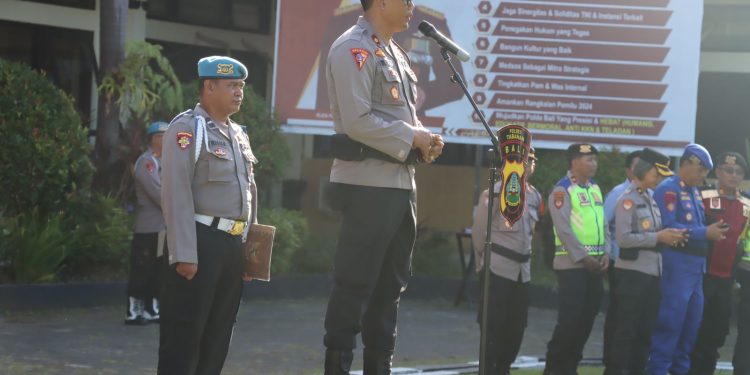 Kasatgas Preventif Pimpin Apel Personil OMB Polres Tabanan  Tahap Rekap Hitung Pemilu 2024