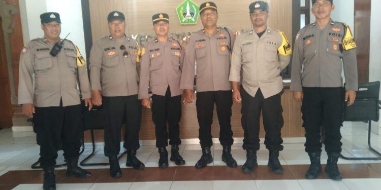 Personil OMB Sambangi PPK Kec. Tabanan ,Pasca Pemungutan Dan Penghitungan Suara Pemilu 2024