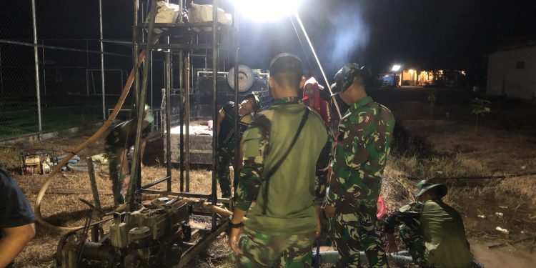 Aliran Air Murni Mengalir, Satgas TMMD Kodim 0426/Tulang Bawang Raih Kemajuan dalam Kegiatan Pengeboran