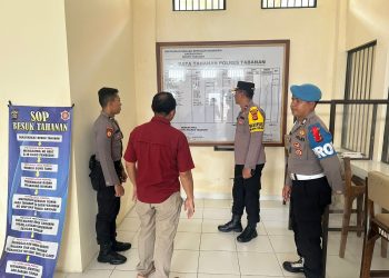 Pastikan Keamanan, Waka Polres Tabanan Cek Ruang Tahanan