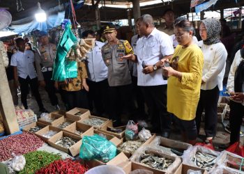 Jelang Ramadhan, Kapolres Bersama Forkopimda Tulang Bawang Barat Cek Komoditi Ketersediaan Bahan Pokok.