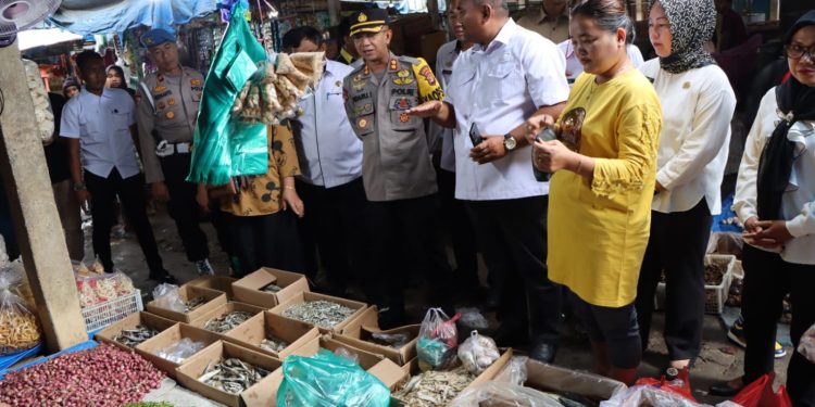 Jelang Ramadhan, Kapolres Bersama Forkopimda Tulang Bawang Barat Cek Komoditi Ketersediaan Bahan Pokok.