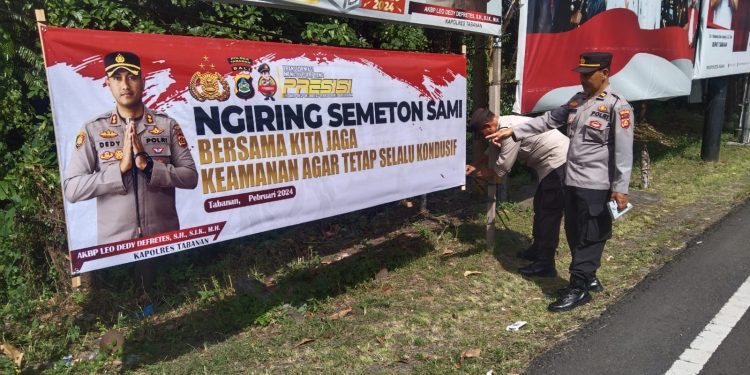 Polres Tabanan Pasang beberapa Spanduk Himbauan kamtibmas Pasca Pemilu 2024,Ajak Masyarakat ciptakan Suasana Kondusif di Wilkum Tabanan