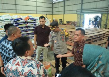 Kapolres “Launching Penyaluran Cadangan Beras Pemerintah Untuk Bantuan Pangan Tingkat Kabupaten Tulang Bawang Barat Tahun 2024.