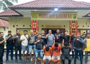 Sempat Melarikan Diri, Tiga Dari Empat Pelaku Pengeroyokan Terhadap Wartawan Online Ditangkap Tekab 308 Presisi Polres Tulang Bawang