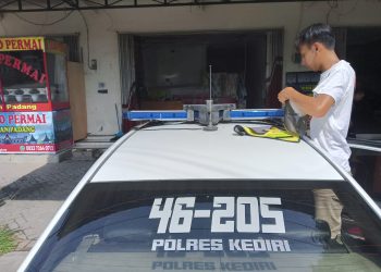 Untuk Kenyamanan Pengguna Jalan Bagian Belakang Lampu Rotator Di Gelapkan 20 persen